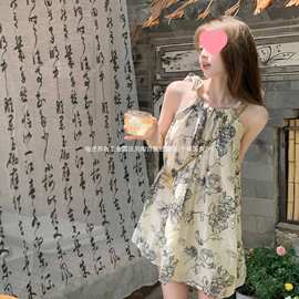 挂脖吊带碎花连衣裙女2023新款夏季小个子新中式海边度假短裙仙女