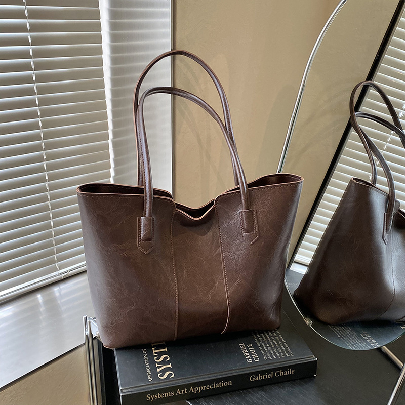 Bolso de trabajo de alto nivel, invierno 2024 nuevo estilo versátil bolso de hombro bajo la axila, bolso popular de este año