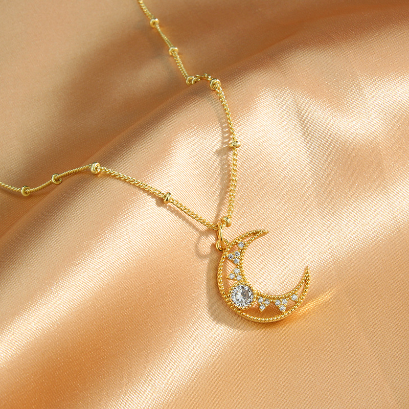 Simple Style Moon Copper Pendant Necklace Plating Zircon Copper Necklaces