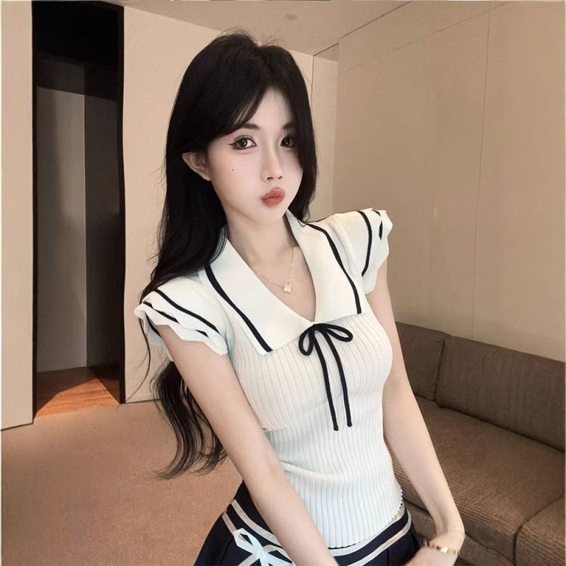 Academy-Style Doll Collar Knit Sweater for Women, Summer 2026, Pure Desire Hot Girl Style, Unique and Stunning Versatile Top with Small Flutter Sleeves