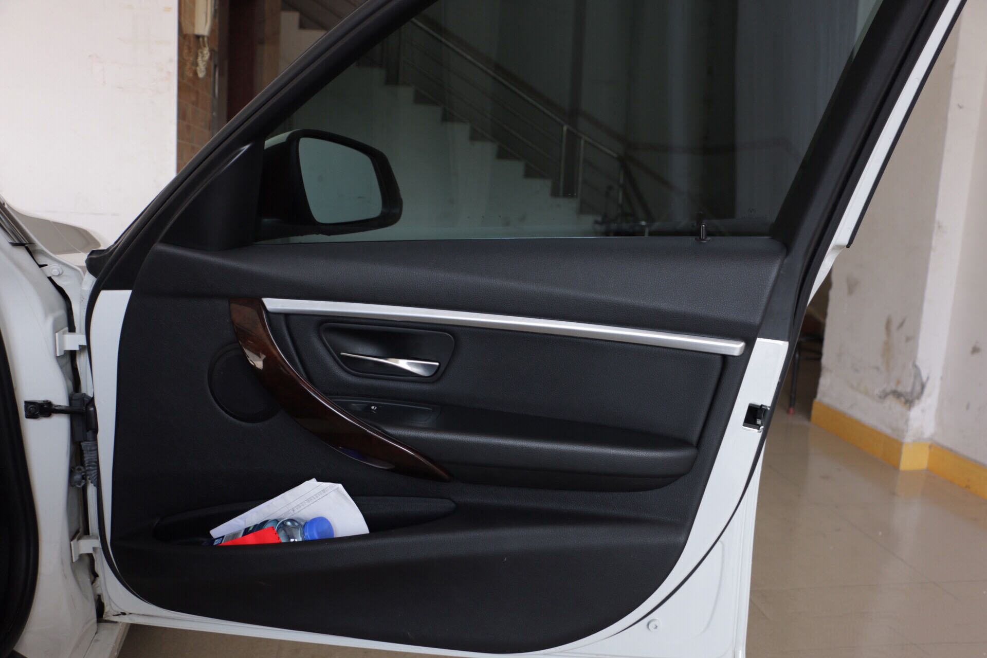 Suitable for BMW 3 Series interior door trim 316 318 320 F30F35 car door headlamp trim modification parts