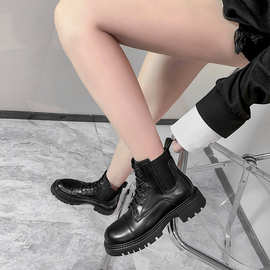 马丁靴女2024新款女靴冬欧美风系带机车靴女式黑色短筒靴子女批发