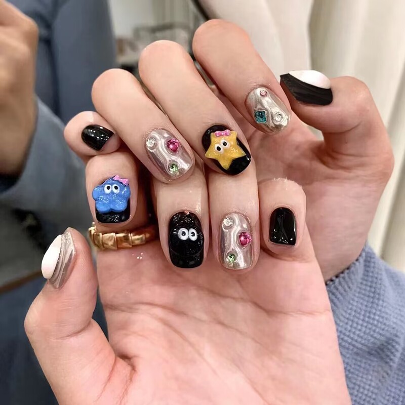 10 pieces of hand-worn armor black cute short nail patch nail piece finished wholesale cartoon fake nails