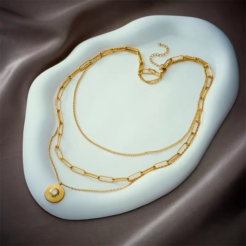 Retro Round Titanium Steel Plating Gold Plated Layered Necklaces display picture 2