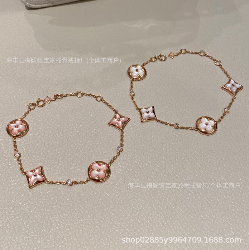 Luxury Brand New Four-Leaf Clover Five-Flower Bracelet for Women, Light Luxury 18K Rose Gold Plated Van Cleef & Arpels Monogram Necklace Gift