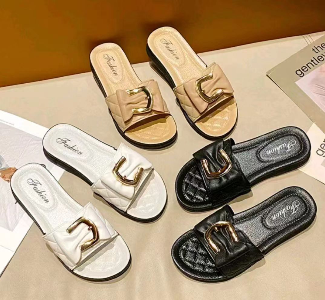 Cross-border 2024 hebilla zapatillas de verano nuevo estilo romano damas moda femenina ropa exterior sandalias y zapatillas fondo plano