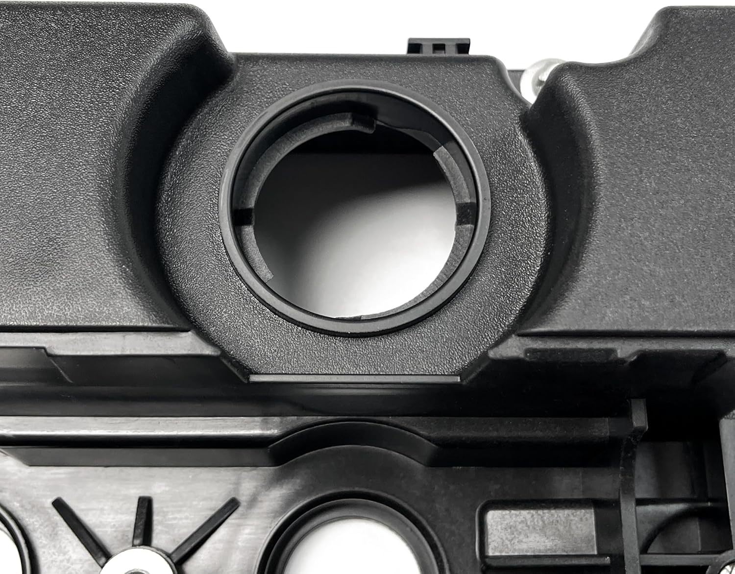 Suitable for General Motors Chevrolet Cruze Car Engine Hood Valve Cover 55564395 55558673