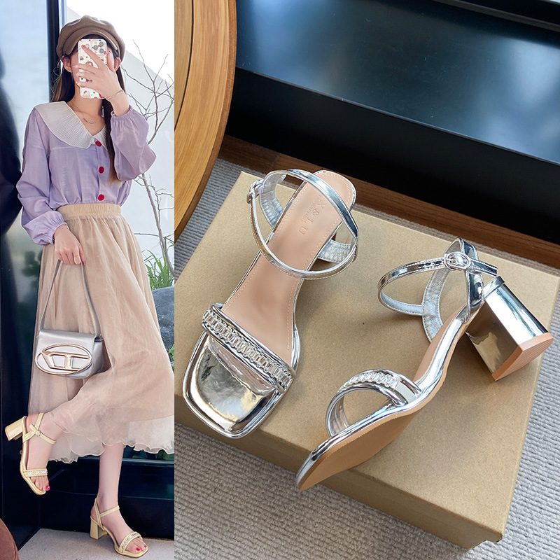 Bright Rhinestone Cross-Strap Sandals for Women, 2026 Summer New Style, Chunky Heel Open-Toe High Heels, Fashionable Versatile Roman-Style Women's Shoes Bright Rhinestone Cross-Strap Sandals for Women, 2026 Summer New Style, Chunky Heel Open-Toe High Heels, Fashionable Versatile Roman-Style Women's Shoes