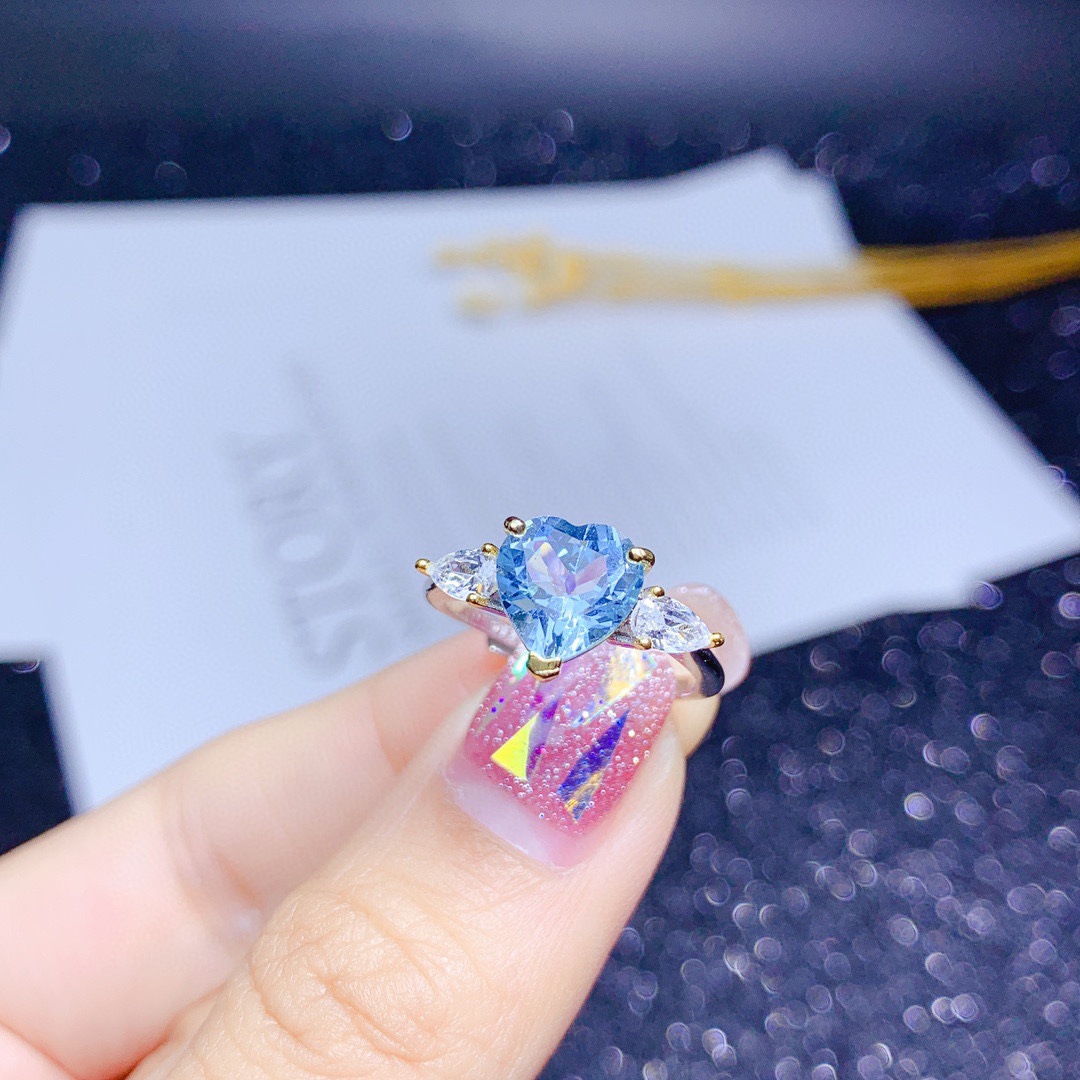 New Imitating Natural Heart-shaped Sky Blue Topaz Color Treasure Opening Ring display picture 4
