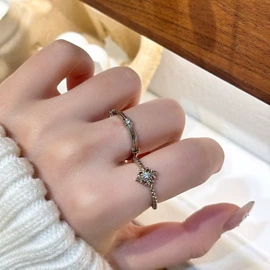 项链;耳环;戒指