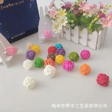 现货4CM香薰彩色藤球幼儿园装饰商场橱窗走廊鹦鹉鸟玩具吊饰藤艺