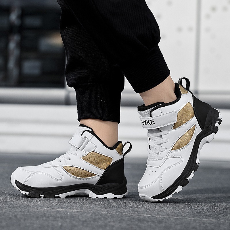 Zapatos deportivos infantiles de comercio exterior primavera de cuero resistente al desgaste de niños zapatos de montaña antideslizantes de alto nivel tendencia de explosión transfronteriza