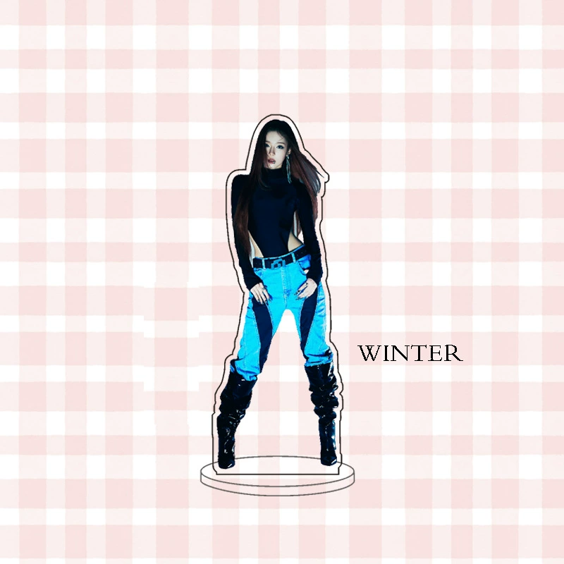 K-pop style character stand set, multi-variant printed cutouts, 22.3×10.6×2.7 cm