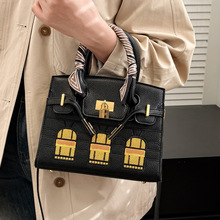 �K����μ�б��Ůʿ������������߼���С���r�н���С���ӄP���