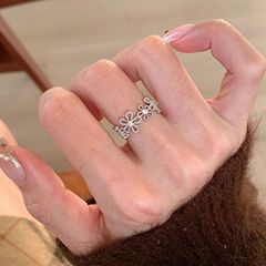 S925纯银蕾丝花环戒指女花影织情镂空花瓣花朵小众设计高级感指环