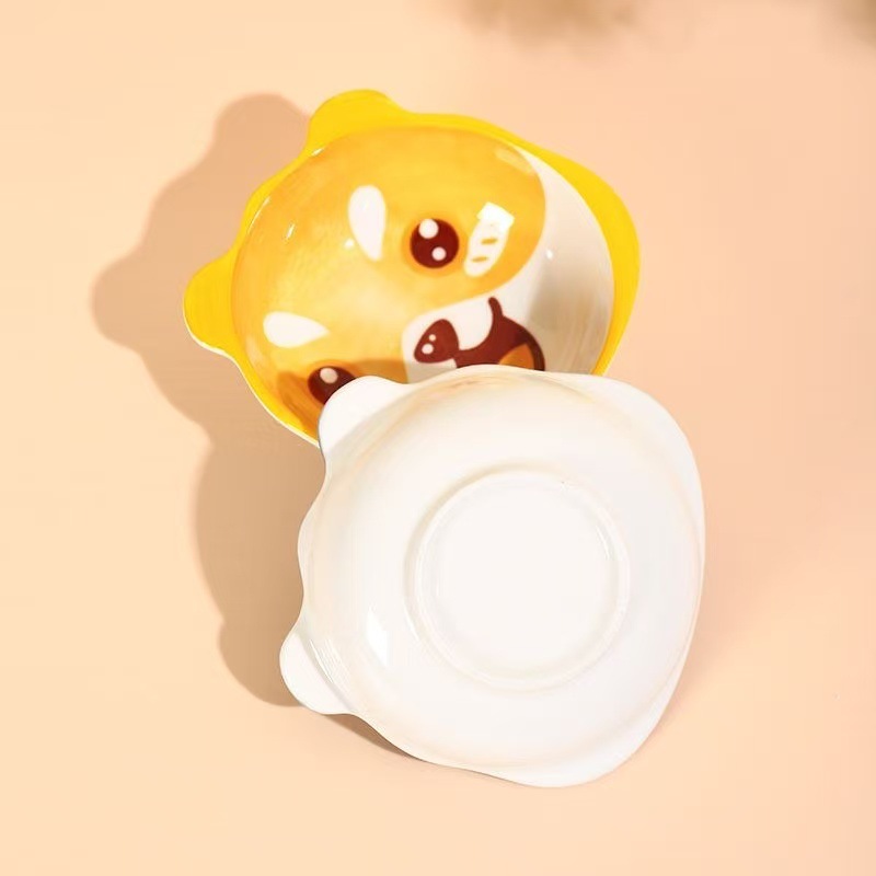 Condimento de salsa de soja de forma extraña, platos de cerámica de dibujos animados de color, platos de condimento de olla caliente, dulces platos de condimento de vinagre de soja domésticos