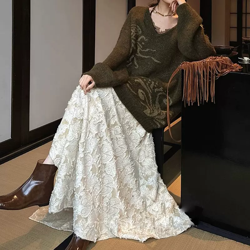 【露华】定染纱线手工剪花马面半裙2025冬季新款时髦复古半身裙