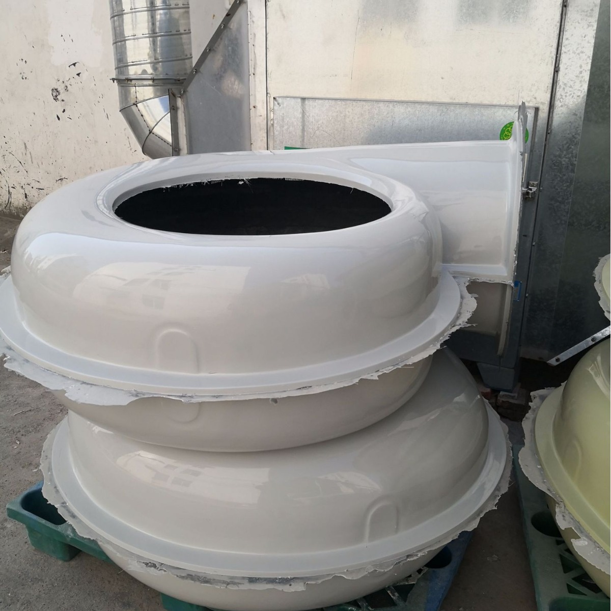 玻璃钢防腐风机、玻璃钢机械配件、玻璃钢卫浴产品、玻璃钢清洗池