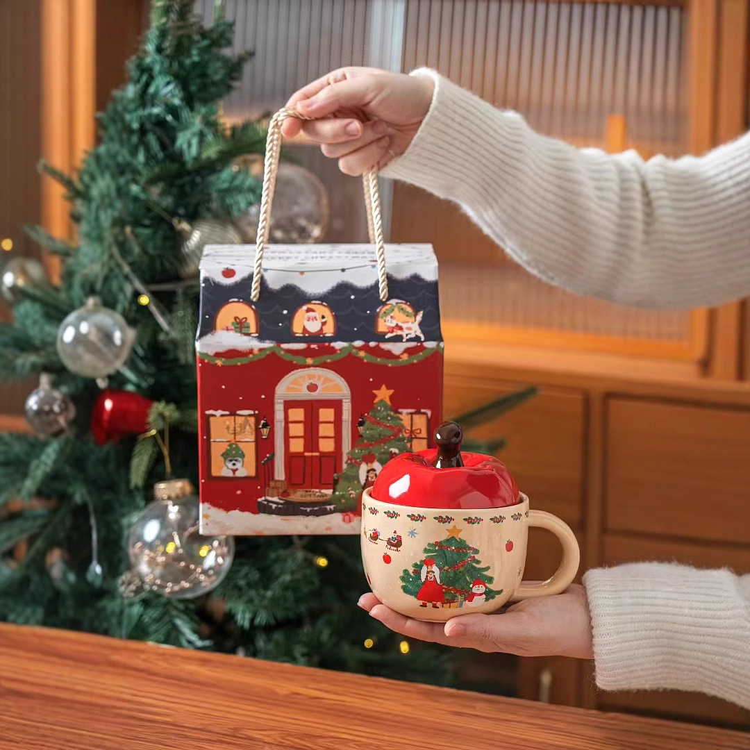 Taza con tema navideño en forma de manzana retro creativa, personalidad de cerámica, taza de café de alto valor, regalo de cuchara con tapa