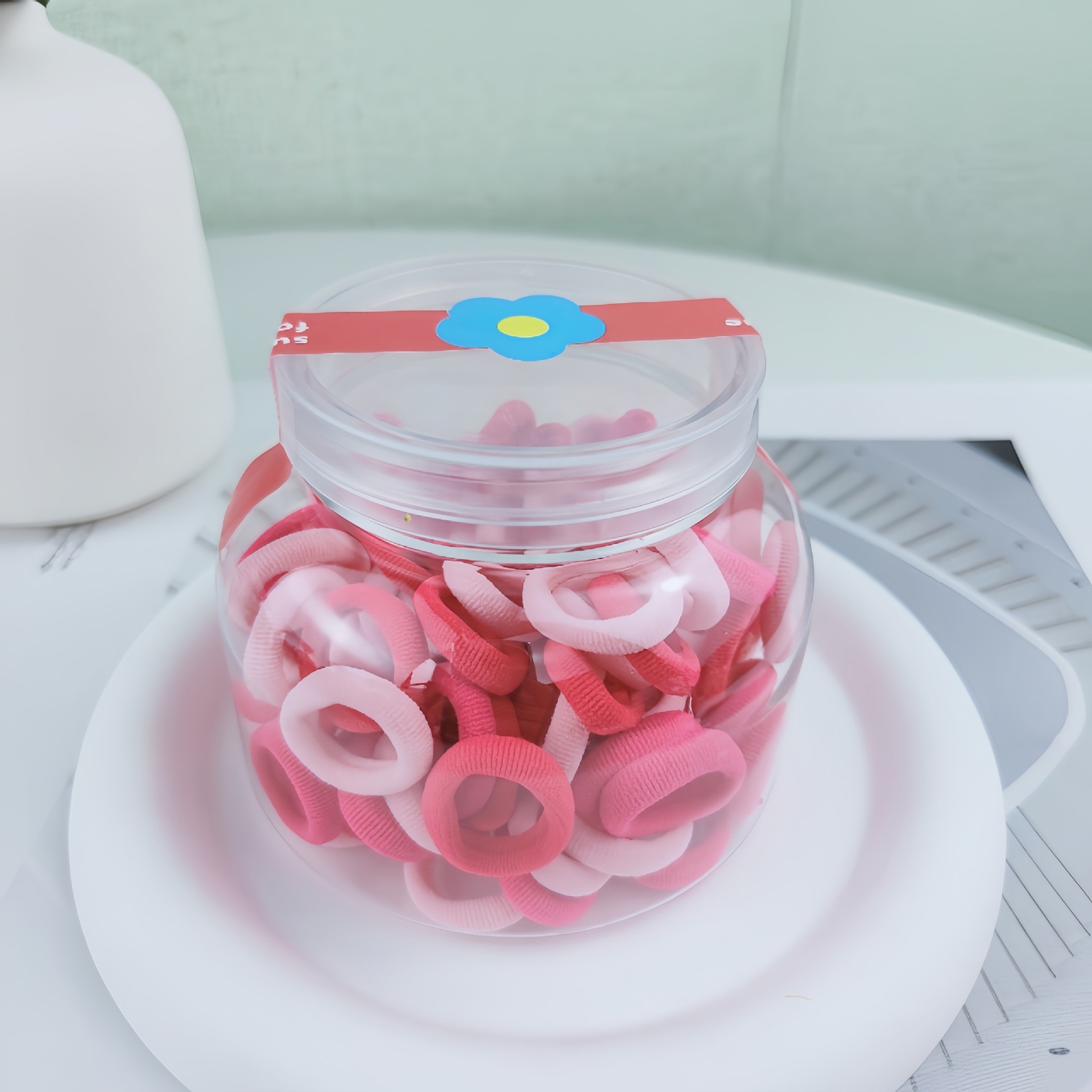 Pink color 100 plastic caps