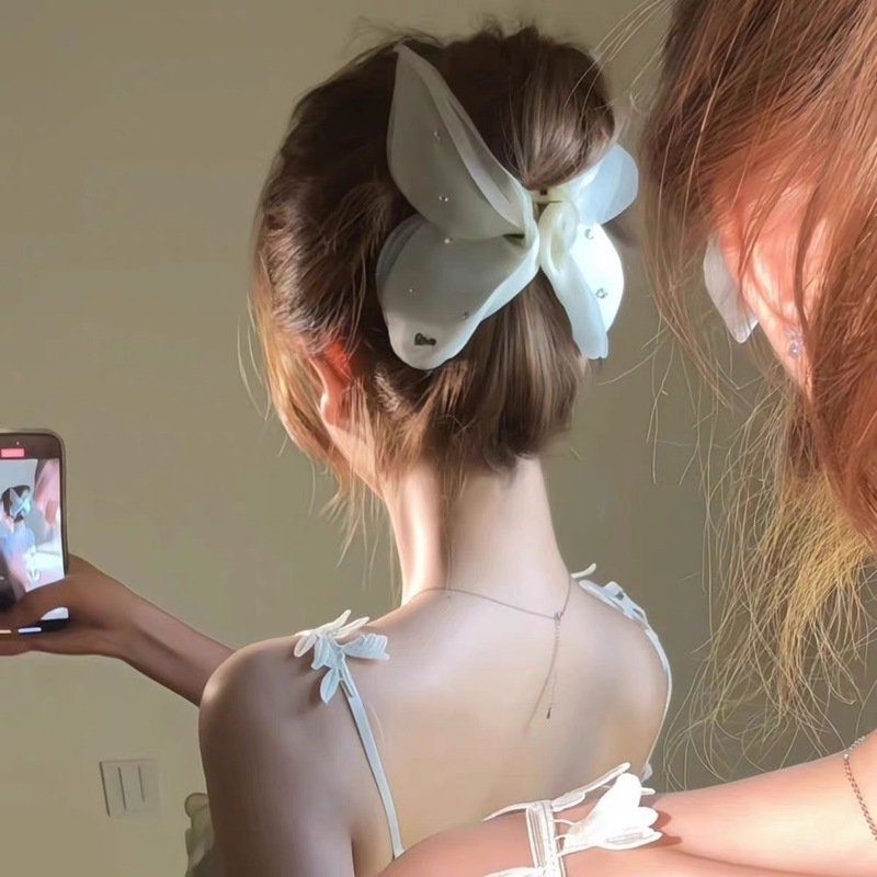 スーパーフェアリー絶妙な明るい糸の輝くダイヤモンドバタフライクリップ、優しい気質のチュールヘアクリップ、後頭部のヘアシャーククリップヘッドドレス|undefined