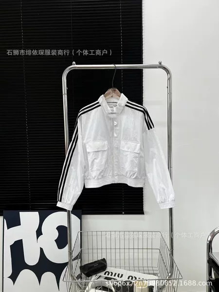 Cross-border wholesale high-quality embroidered women's sports casual short stand-up collar woven jacket 8514