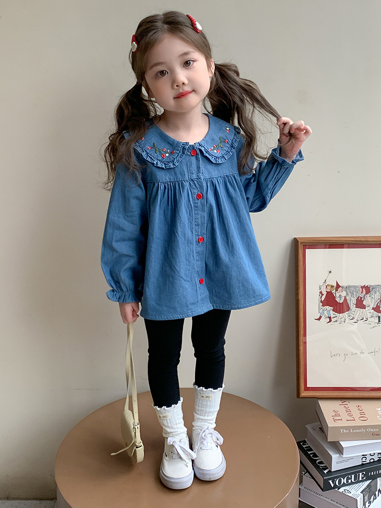 Camisas de niñas primavera y otoño 2025 nuevos niños otoño estilo exterior casual bebé cuello chaqueta de vaqueros de otoño