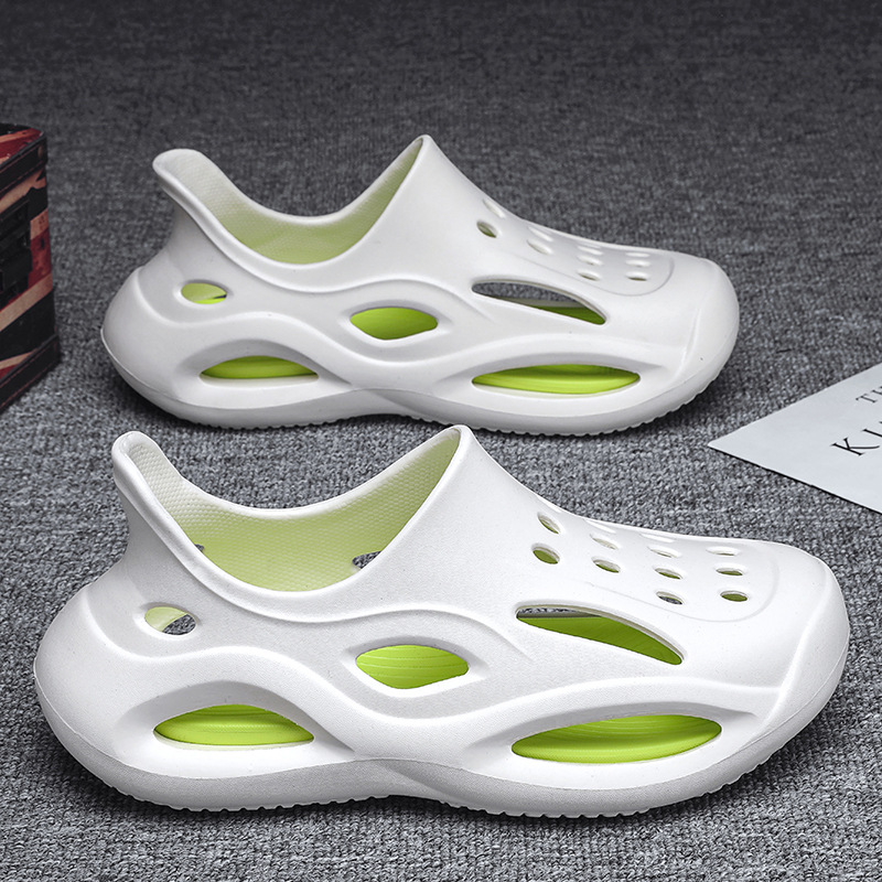 Sandalias para hombres, deportes al aire libre de verano, zapatos con agujeros de mierda, modelos para hombres 2025, nuevas sandalias Baotou de playa de gran tamaño 45