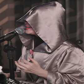 跨境富贵网红披风抖音主播大帽子神秘披风万圣节吸斗篷血鬼盖脸袍