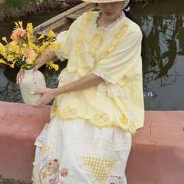 日韩系小清新甜美重工刺绣蕾丝拼接衬衫宽松法式少女娃娃衫夏