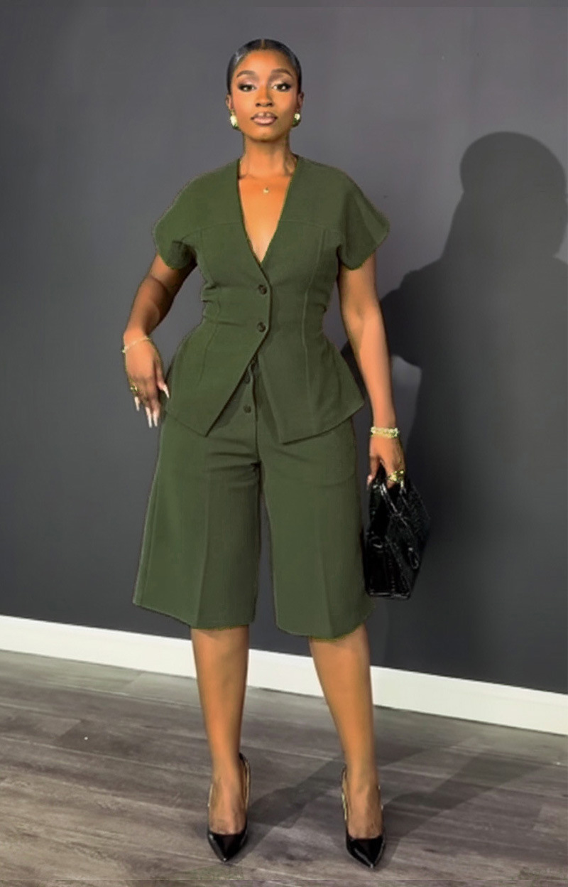 Elegant Office Two-Piece Set – Sleeveless Top & Tied Waist Shorts (Black/White/Green, S-2XL)​_ecoleips.com