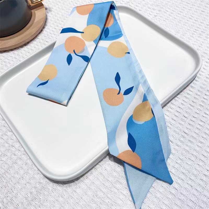 Голубая повязка на голову с утиной грушей