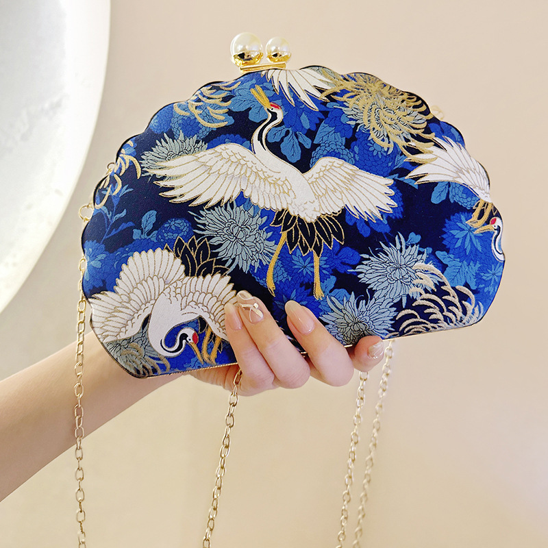 Women's All Seasons Woven Fabric Flower Crane Elegant Vintage Style Shell Lock Clasp Evening Bag display picture 2