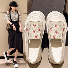 女单鞋春秋新款韩版时尚百搭帆布鞋舒适休闲小白鞋厚底学生懒人鞋