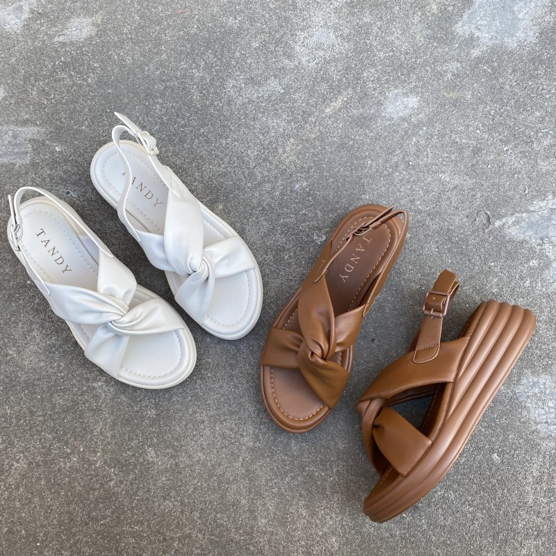 Foreign Trade Korean Fashion Summer New Simple Casual Beach Shoes Soft Bread Sandals Women's Thick-Soled Roman Shoes