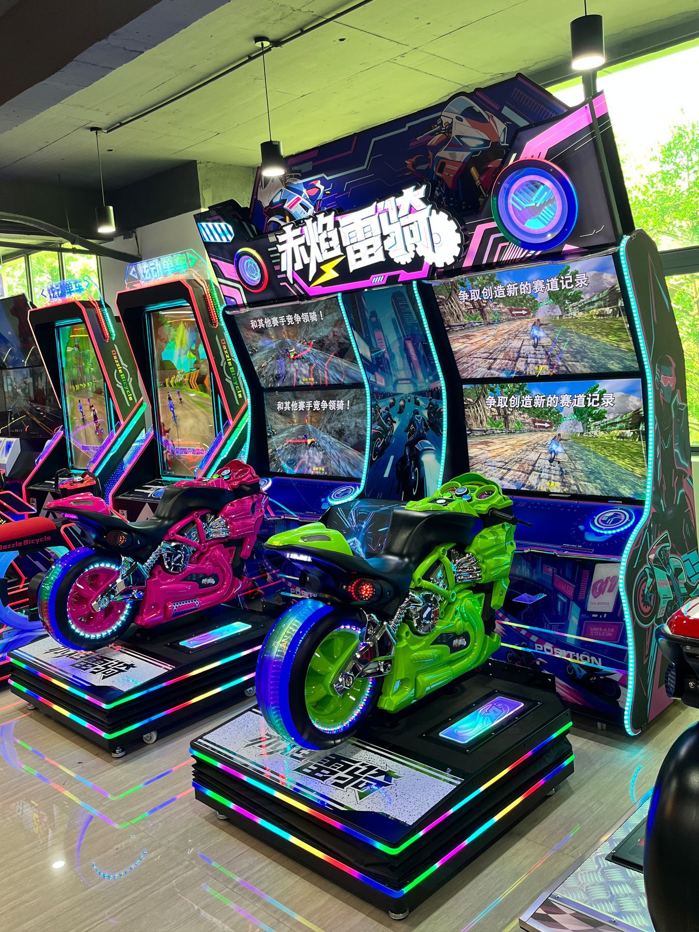 Gran ciudad de videojuegos animada ciudad comercial de movimiento completo super simulación de conducción máquina de carreras de motocicletas máquina de juegos de entretenimiento