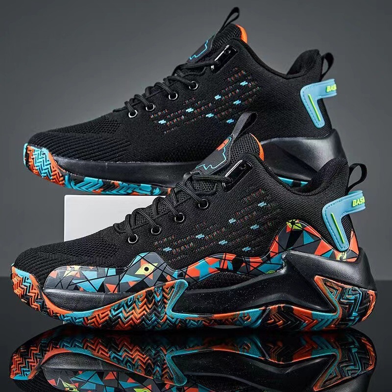 Trendy youth student sports shoes for men in black and white color scheme, comfortable and breathable casual shoes, fashionable basketball shoes