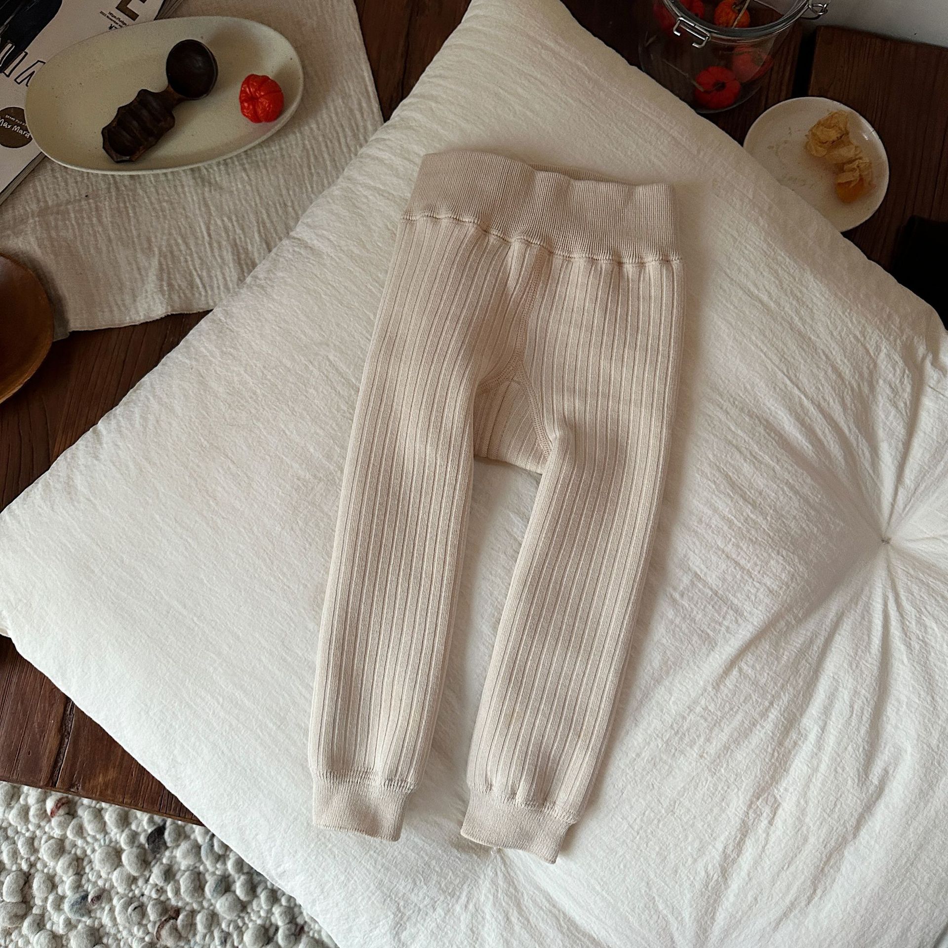 Leggings de bebé de caña de pera nuevo estilo exterior más terciopelo grueso otoño e invierno leggings de bebé calcetines pantalones calientes para niños ropa de invierno
