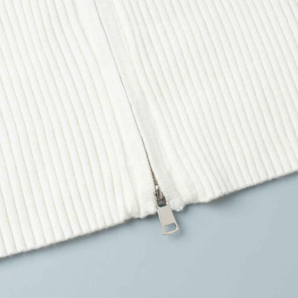 Áo cardigan len dệt kim cổ đứng, tay dài, khóa kéo đôi, dáng ôm ngắn — trắng, đen chi tiết 29