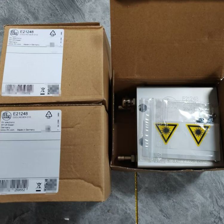 E21248 带从站冷却系统的保护外壳O1D 可用于高达180 °C的环境温