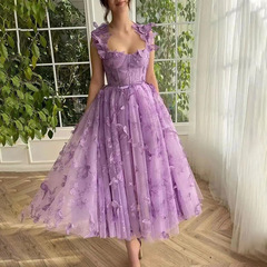 国境を越えた欧米のアマゾンの女性のウェディングドレスの薄い糸のストラップの袖なしの高いフォークの花嫁のパーティーのビーチドレス