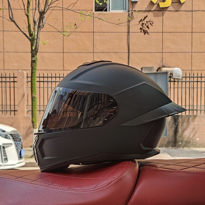 ORZ nuevo casco de motocicleta 3C casco completo de motocicleta para hombres y mujeres cuatro estaciones corriendo casco cola grande pareja Bluetooth