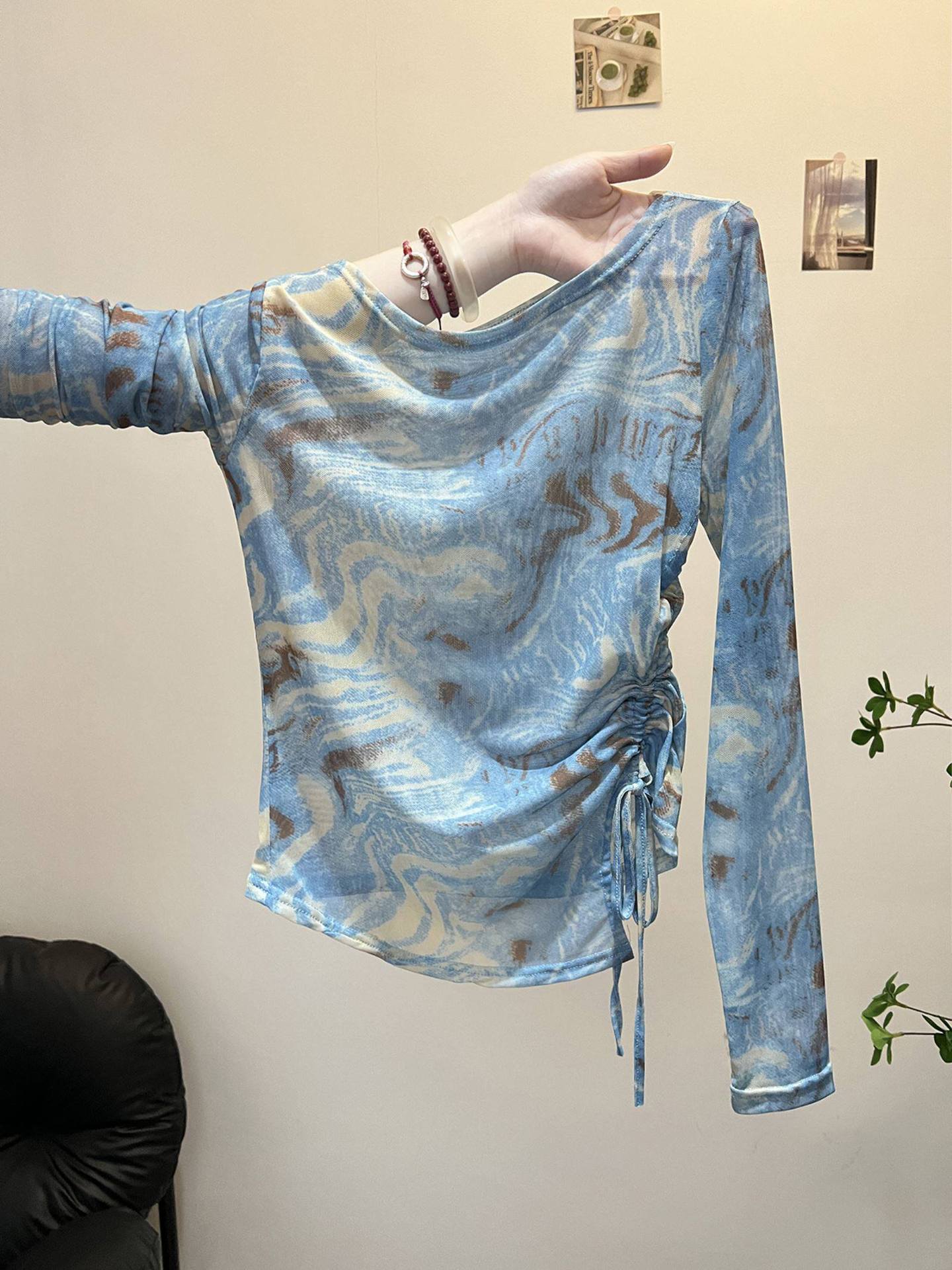 Áo thun nữ tay dài phong cách vintage họa tiết tie nhuộm lưới chống nắng dây rút — Màu xanh ngắn tay áo chi tiết 2