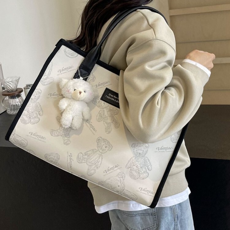 Gao Yan Casual Large-Capacity Tote Bag Women's New Fashion Bear Canvas Bag Commuter Shoulder Tote Bag Travel Bag