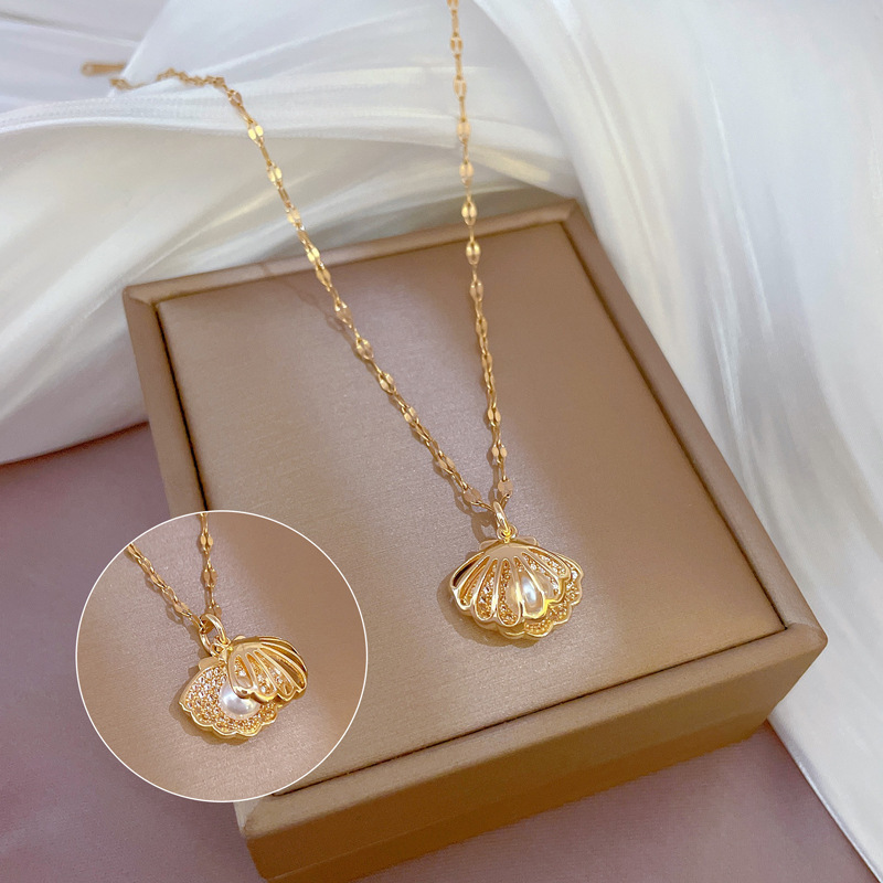 201 Stainless Steel Chain Material cable chain Chain Type 1 Piece Quantity Titanium Steel Copper Lady Plating Shell Pendant Necklace