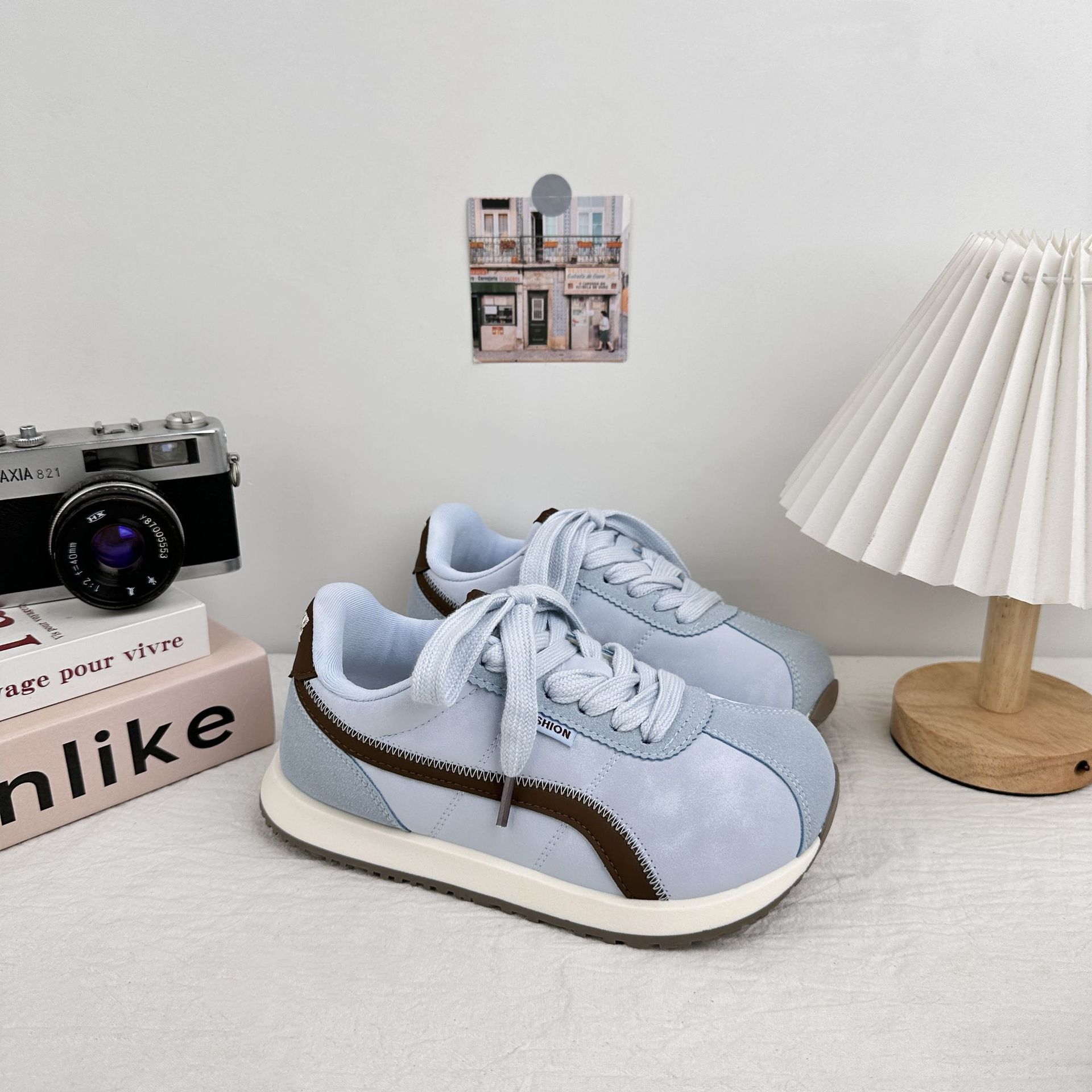 Zapatos de entrenamiento de ondas gruesas para mujeres 2025 nueva moda chic estilo de Hong Kong variedad de zapatos deportivos casuales Agam