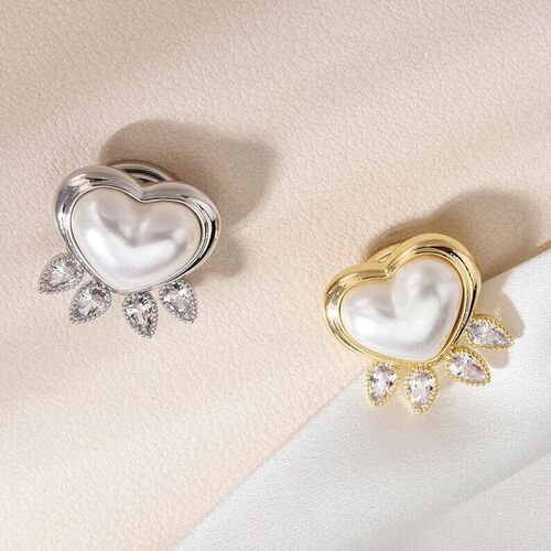 Factory direct sale Pearl Snowflake Magnet Buckle Brooch Perforation-free Magnetic Anti-leak Buckle Versatile Multifunctional Collar Pin