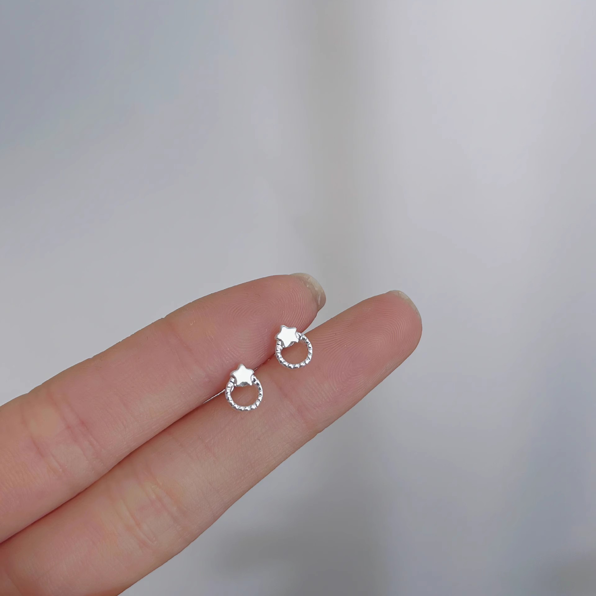 Medieval estilo europeo y americano pendientes franceses lujosos pendientes únicos 2026 nuevo estilo explosivo nicho de diseño sensación de pendientes para mujeres
