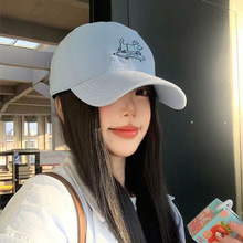 可爱滑板小狗刺绣帽子女显脸小棒球帽韩版百搭围软顶遮阳鸭舌帽男