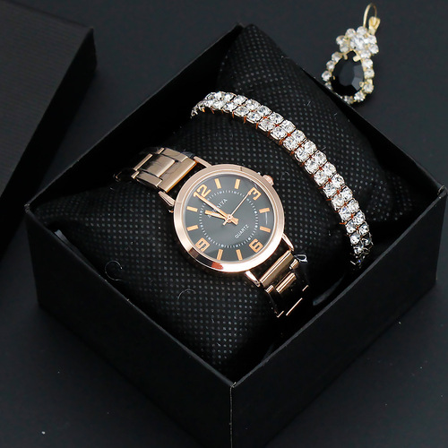 New Internet celebrity live broadcast watch women's fashion suit two-piece women's watch wholesale wrist watches